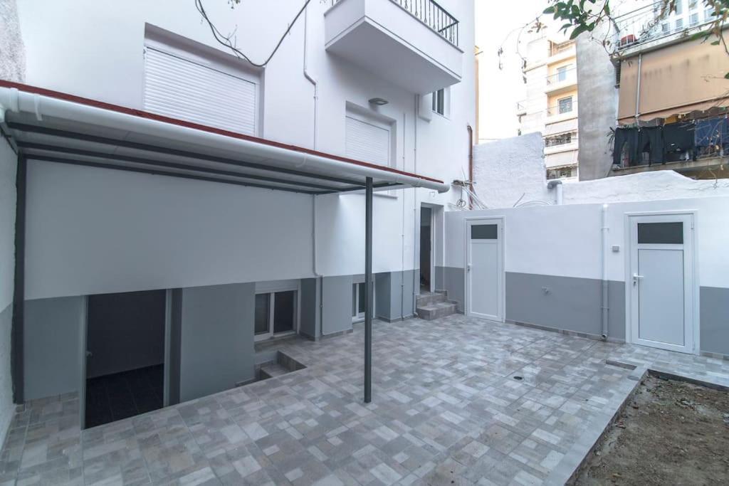 Downtown Rare And Modern Two Storey Building Athens Exterior photo